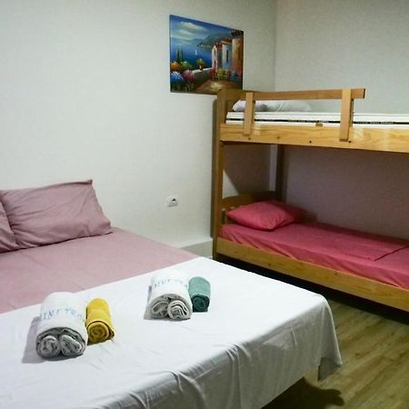 Saint Tropez Durres Hotel Bisht Kamez Kültér fotó