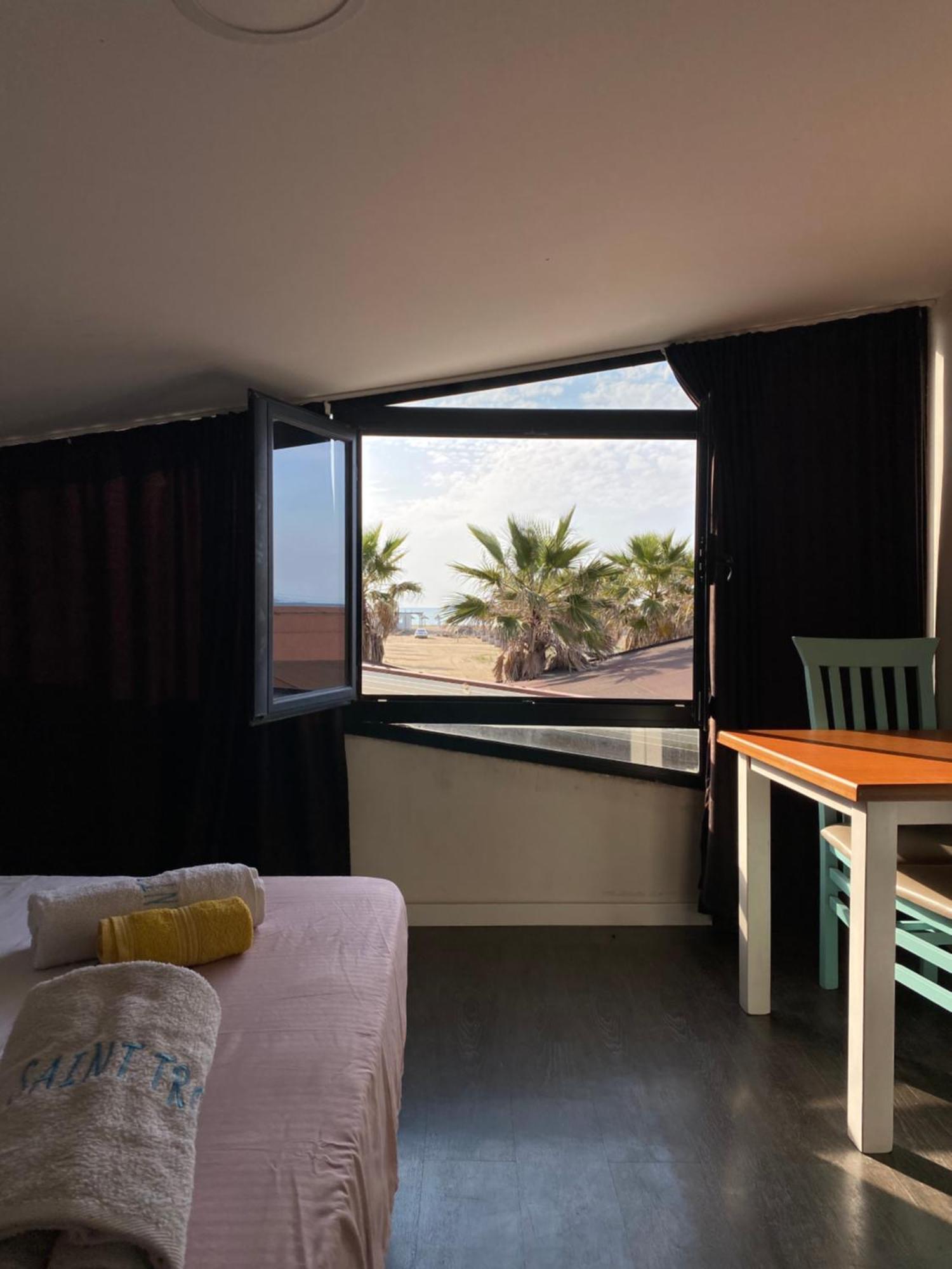 Saint Tropez Durres Hotel Bisht Kamez Kültér fotó