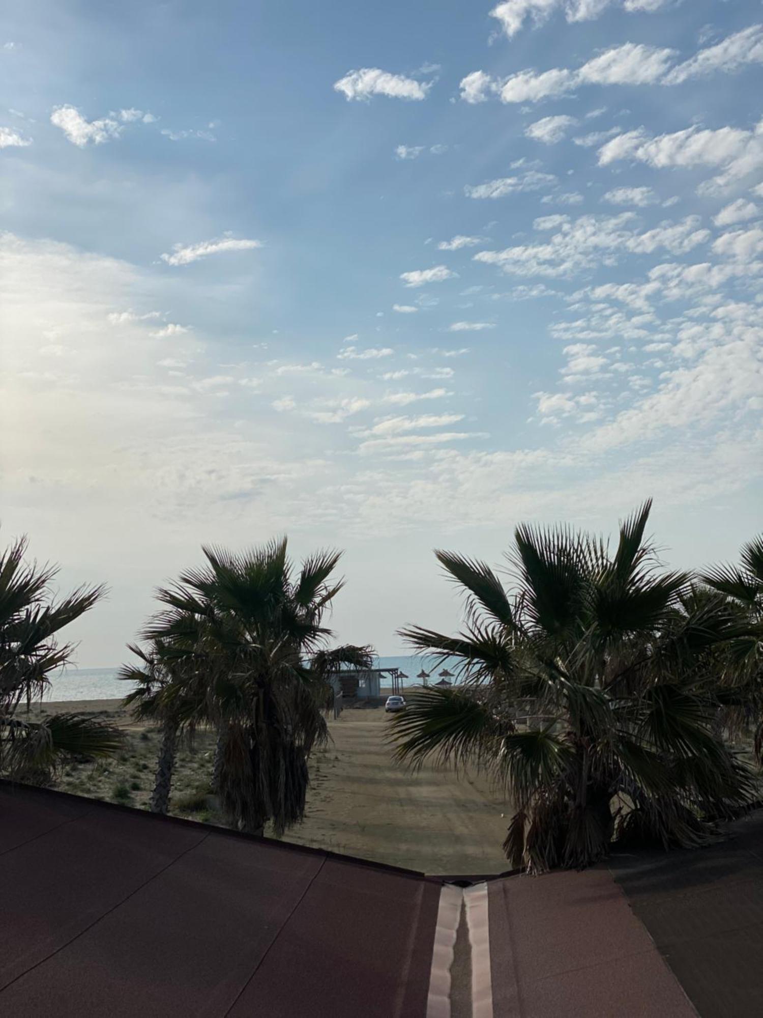 Saint Tropez Durres Hotel Bisht Kamez Kültér fotó